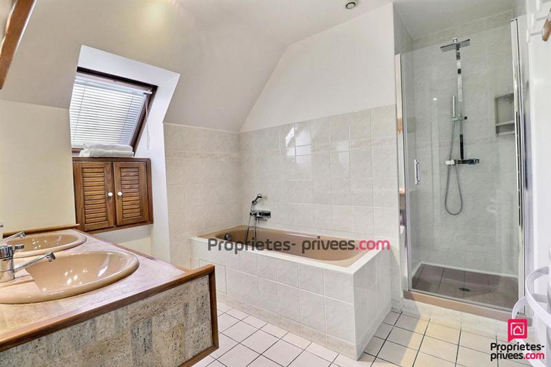 Maison - 170 m² - 7 pièces