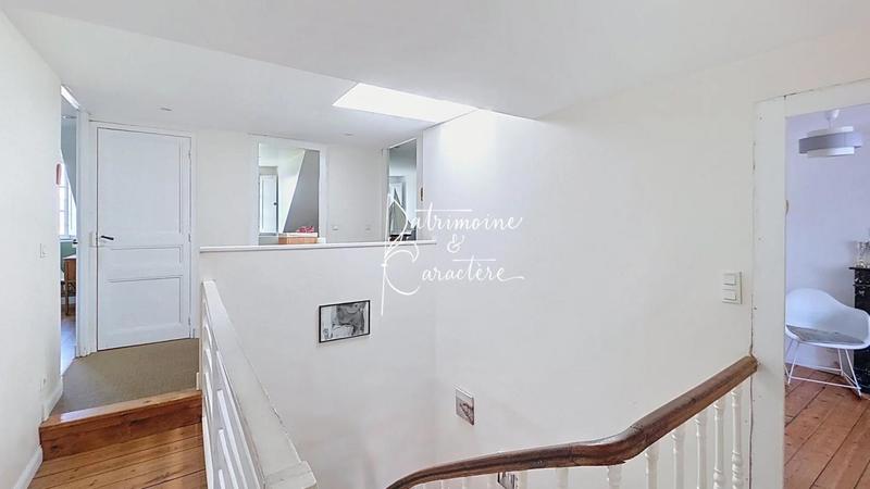 Maison de ville - 235 m² - 10 pièces