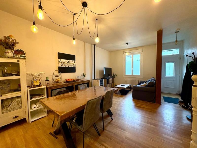 Maison - 95 m² - 4 pièces