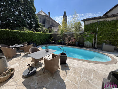 Maison - 197 m² - 7 pièces