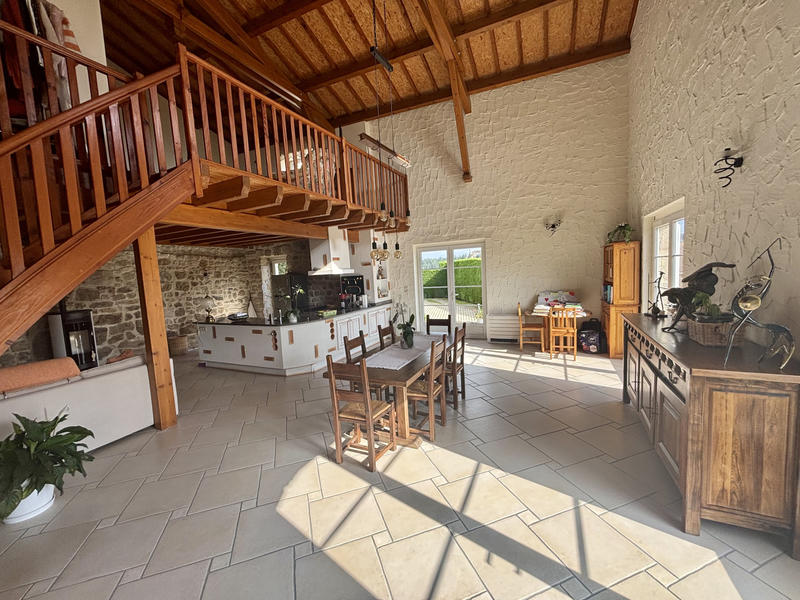 Maison - 197 m² - 6 pièces