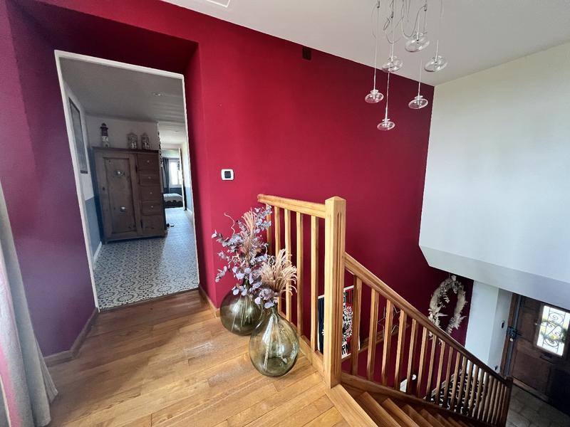 Maison - 235 m² - 6 pièces