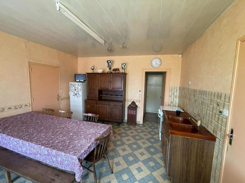 Maison - 99 m² - 5 pièces