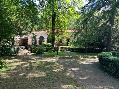 Demeure - 430 m² - 20 pièces