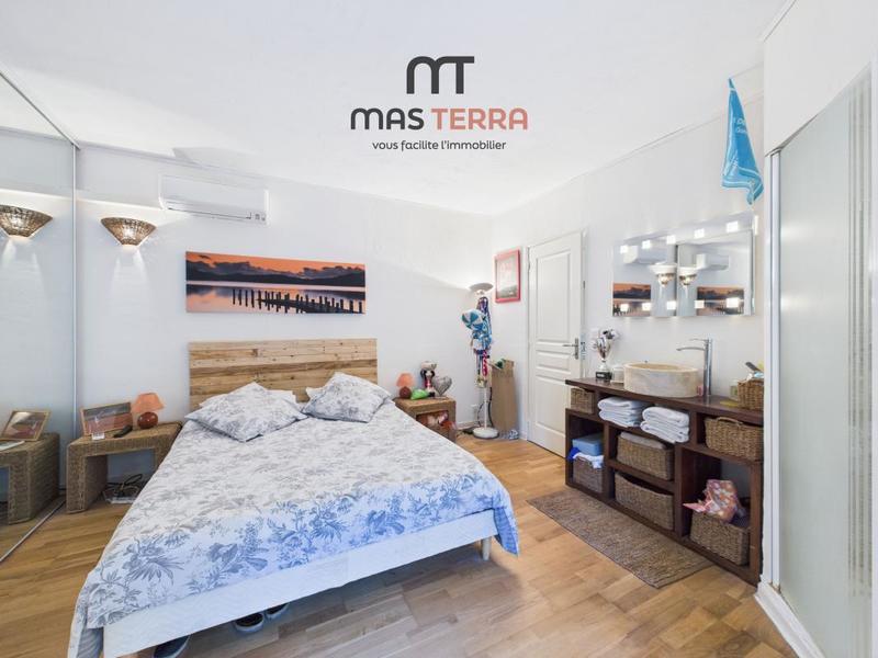 Maison - 230 m² - 6 pièces