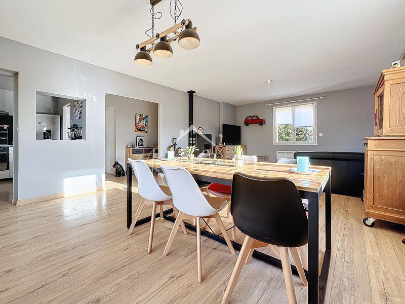 Maison - 136 m² - 6 pièces