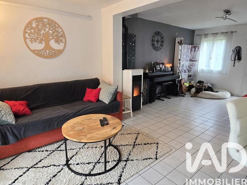 Maison - 90 m² - 4 pièces