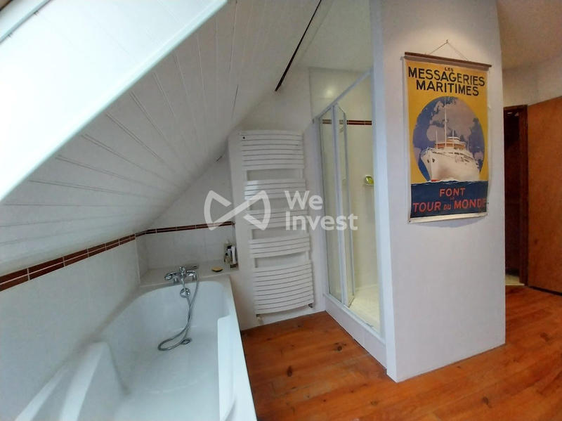 Maison - 315 m² - 10 pièces