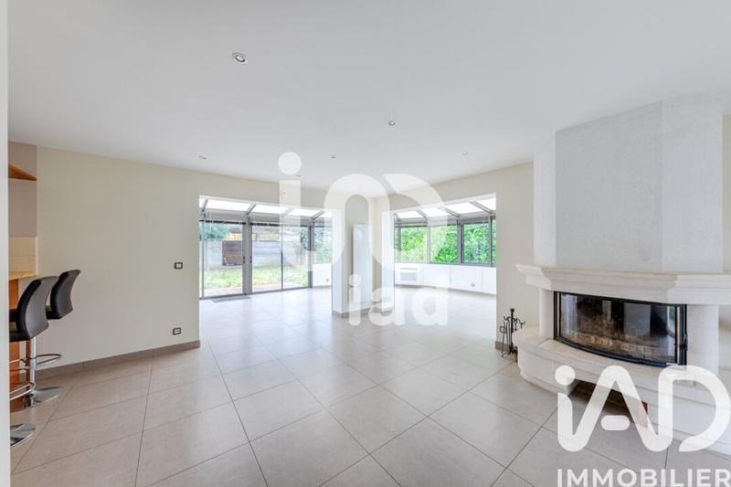 Maison - 180 m² - 7 pièces