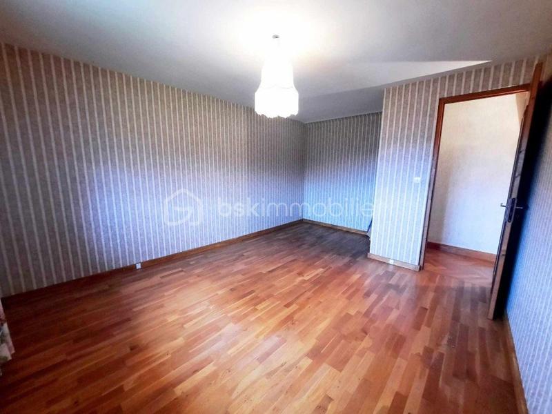 Maison traditionnelle - 163 m² - 6 pièces