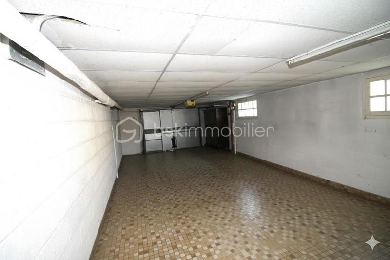 Maison - 200 m² - 9 pièces