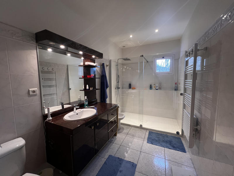 Maison - 310 m² - 5 pièces