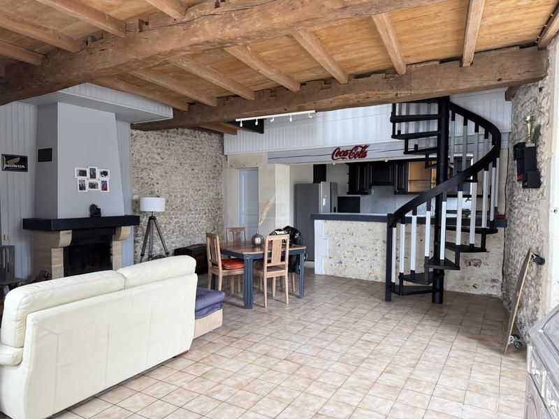 Maison - 92 m² - 3 pièces