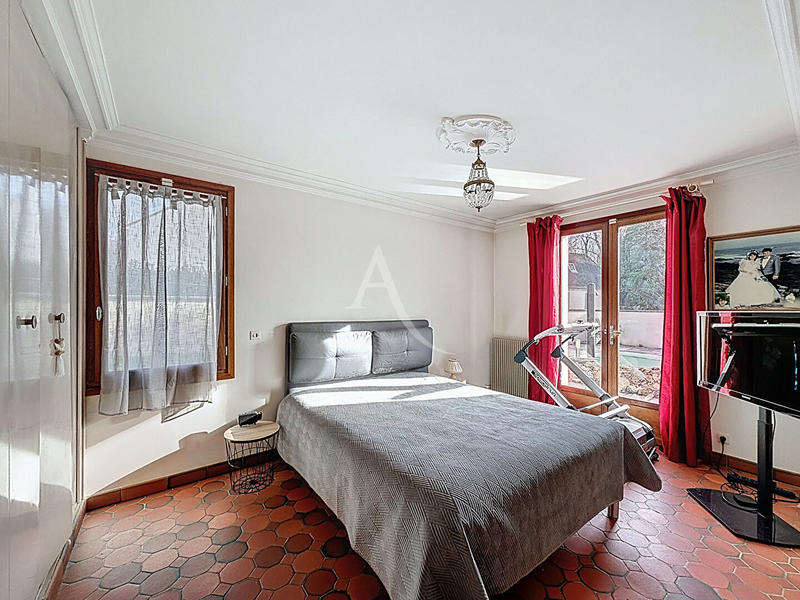 Maison - 145 m² - 6 pièces