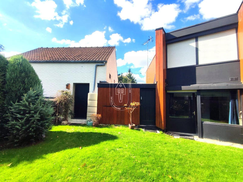 Maison - 189 m² - 8 pièces