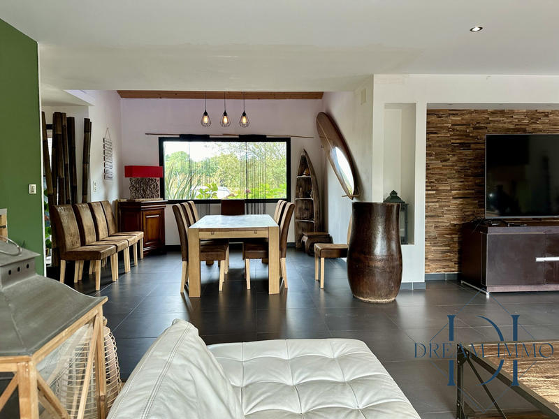 Villa - 400 m² - 12 pièces