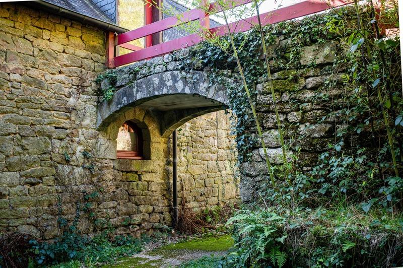 Propriété - 890 m² - 10 pièces