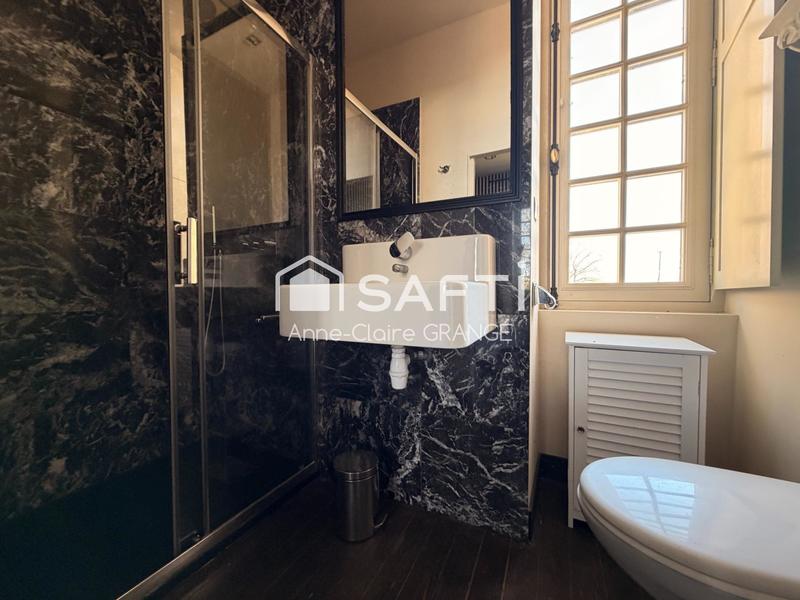 Propriété - 279 m² - 8 pièces