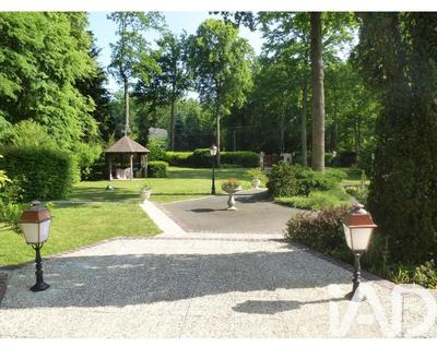 Maison - 255 m² - 8 pièces