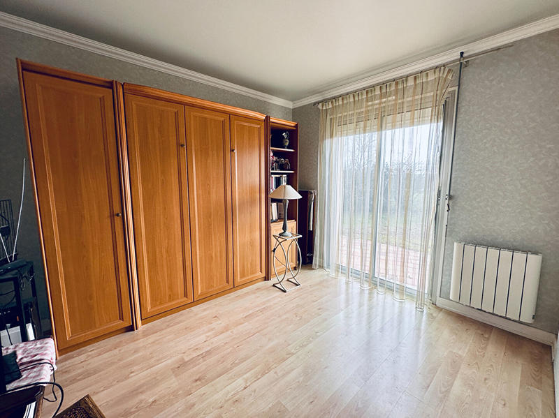 Maison - 165 m² - 9 pièces