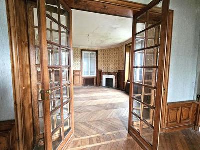 Demeure - 180 m² - 9 pièces