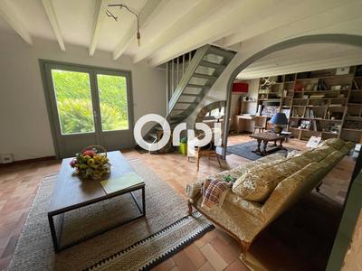 Maison - 239 m² - 7 pièces