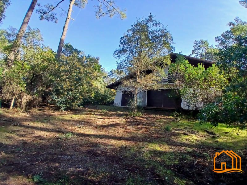 Maison - 130 m² - 8 pièces