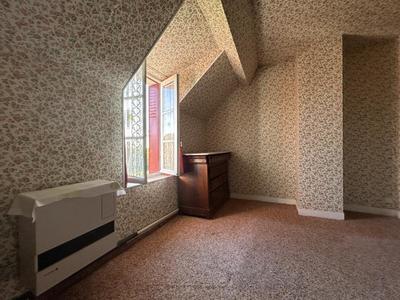 Maison - 93 m² - 5 pièces