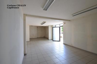 Maison - 205 m² - 10 pièces