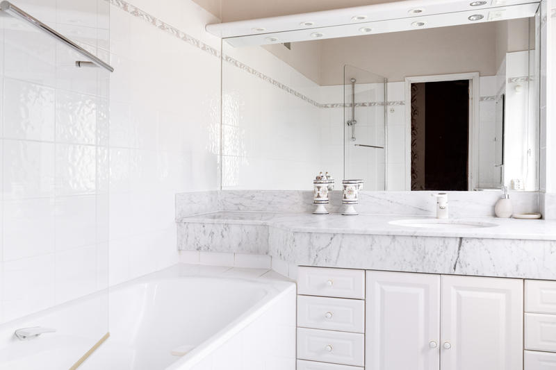 Propriété - 442 m² - 13 pièces