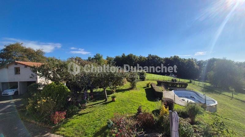 Propriété - 215 m² - 10 pièces