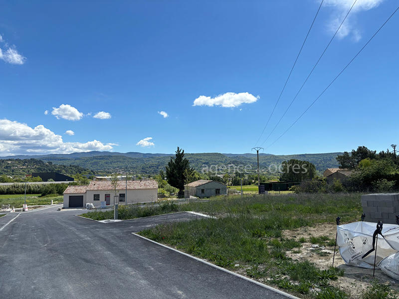 Terrain - 738 m²
