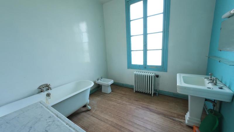 Maison ancienne - 205 m² - 9 pièces