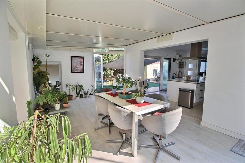 Villa - 180 m² - 4 pièces