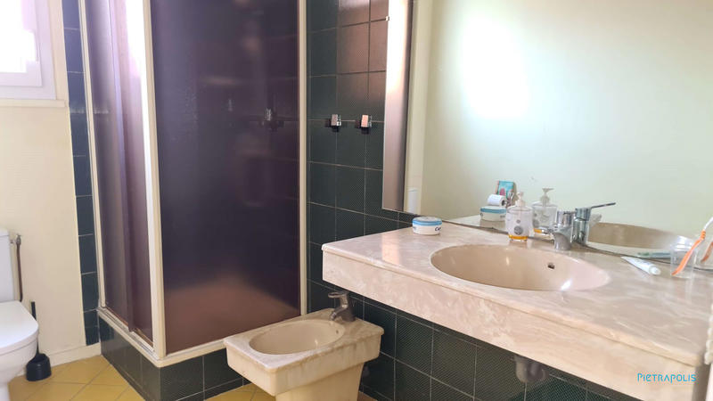 Villa - 196 m² - 8 pièces