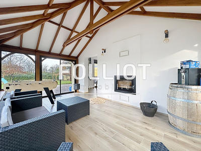 Maison - 166 m² - 7 pièces