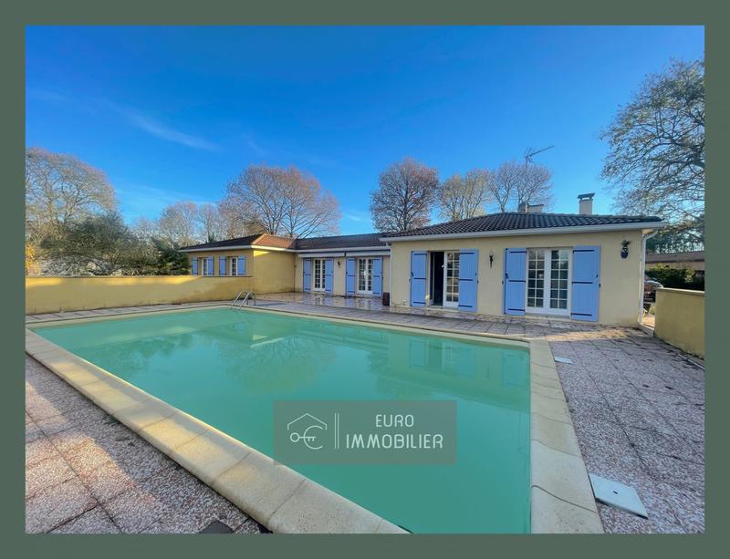 Maison - 180 m² - 7 pièces