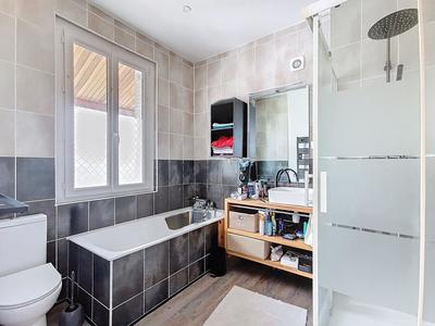 Maison - 65 m² - 4 pièces