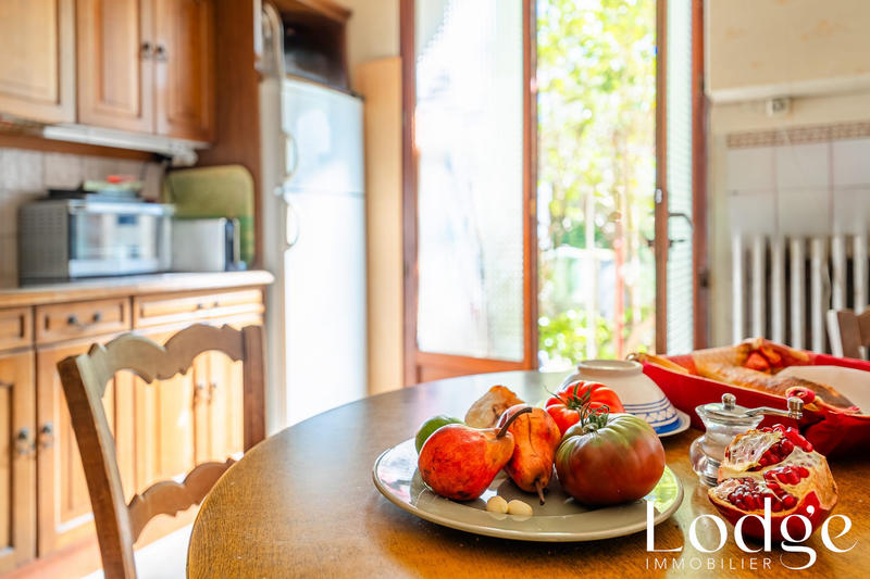 Maison - 220 m² - 10 pièces