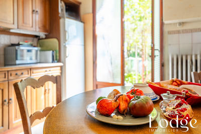 Maison - 220 m² - 10 pièces