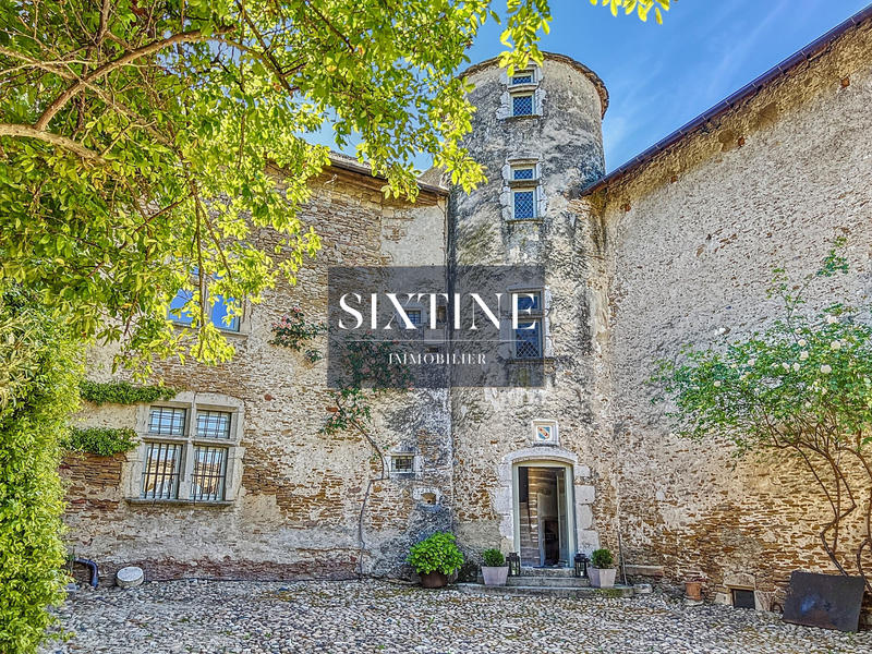 Château - 500 m² - 12 pièces