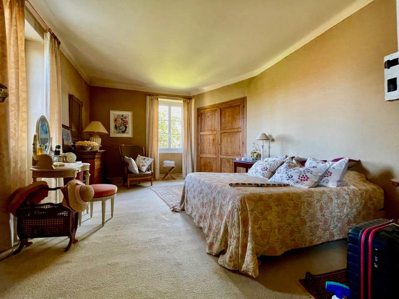 Demeure - 400 m² - 10 pièces