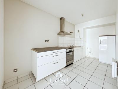 Appartement - 70 m² - 3 pièces