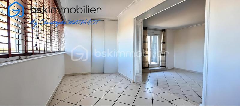 Appartement - 77 m² - 3 pièces