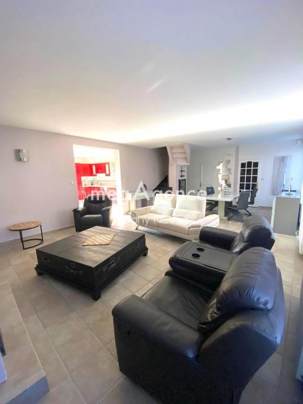 Maison - 226 m² - 8 pièces