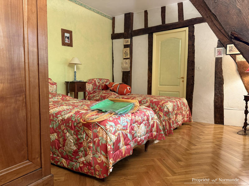 Maison ancienne - 238 m² - 8 pièces