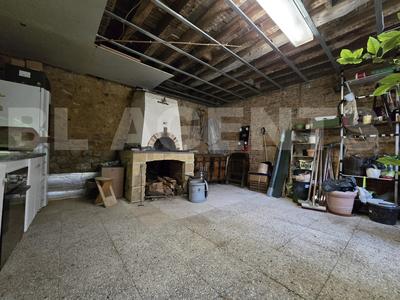 Maison - 260 m² - 10 pièces