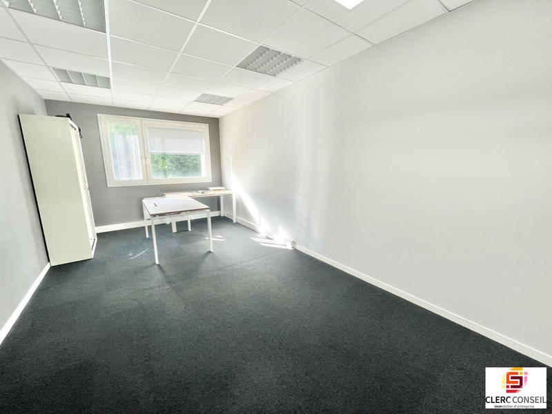 Bureau - 101 m²