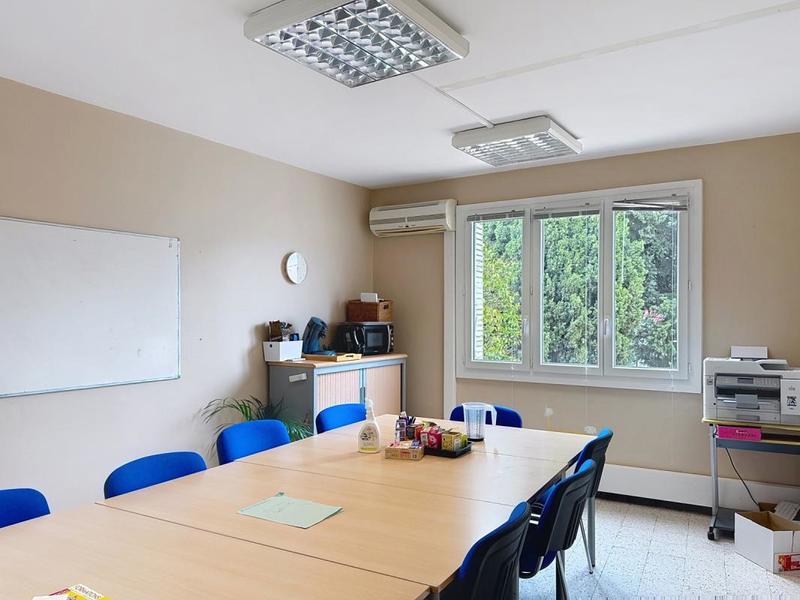 Bureau - 175 m² - 8 pièces