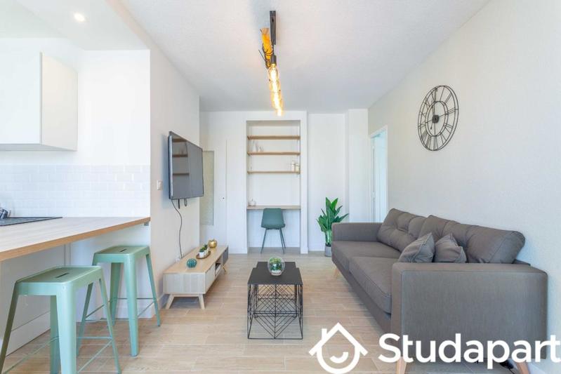 Chambre - 9 m² - 1 pièce